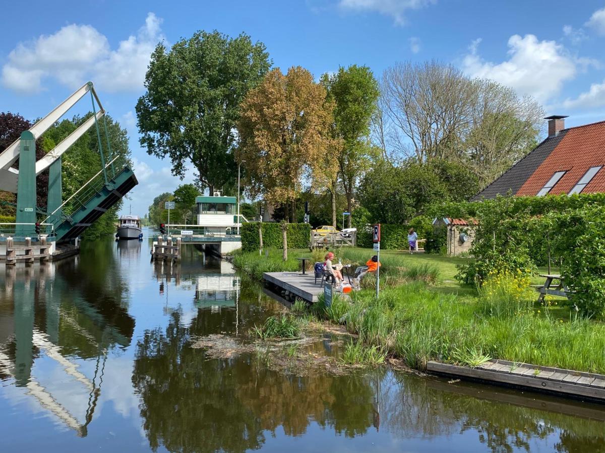 Uitgerust Voor Zaken Panzió Heerenveen Kültér fotó