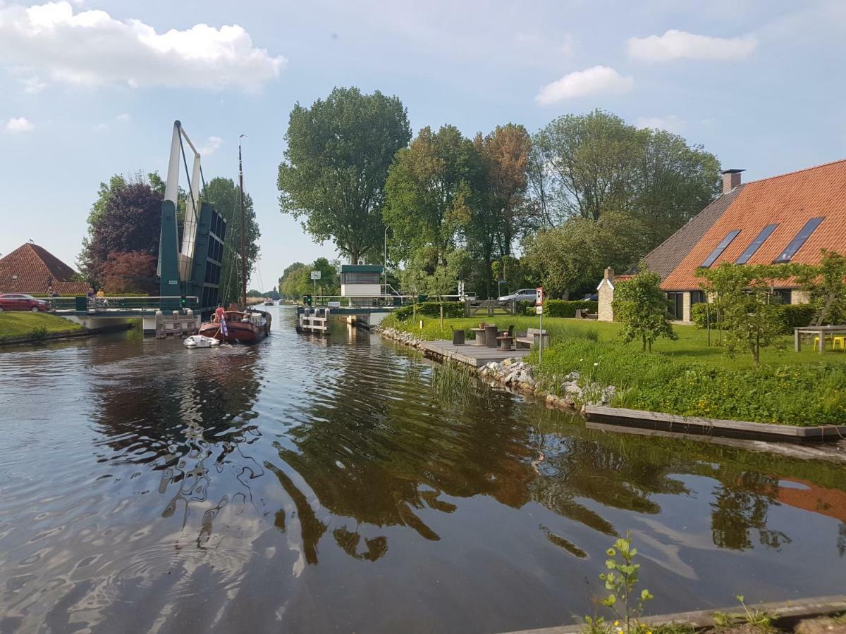Uitgerust Voor Zaken Panzió Heerenveen Kültér fotó